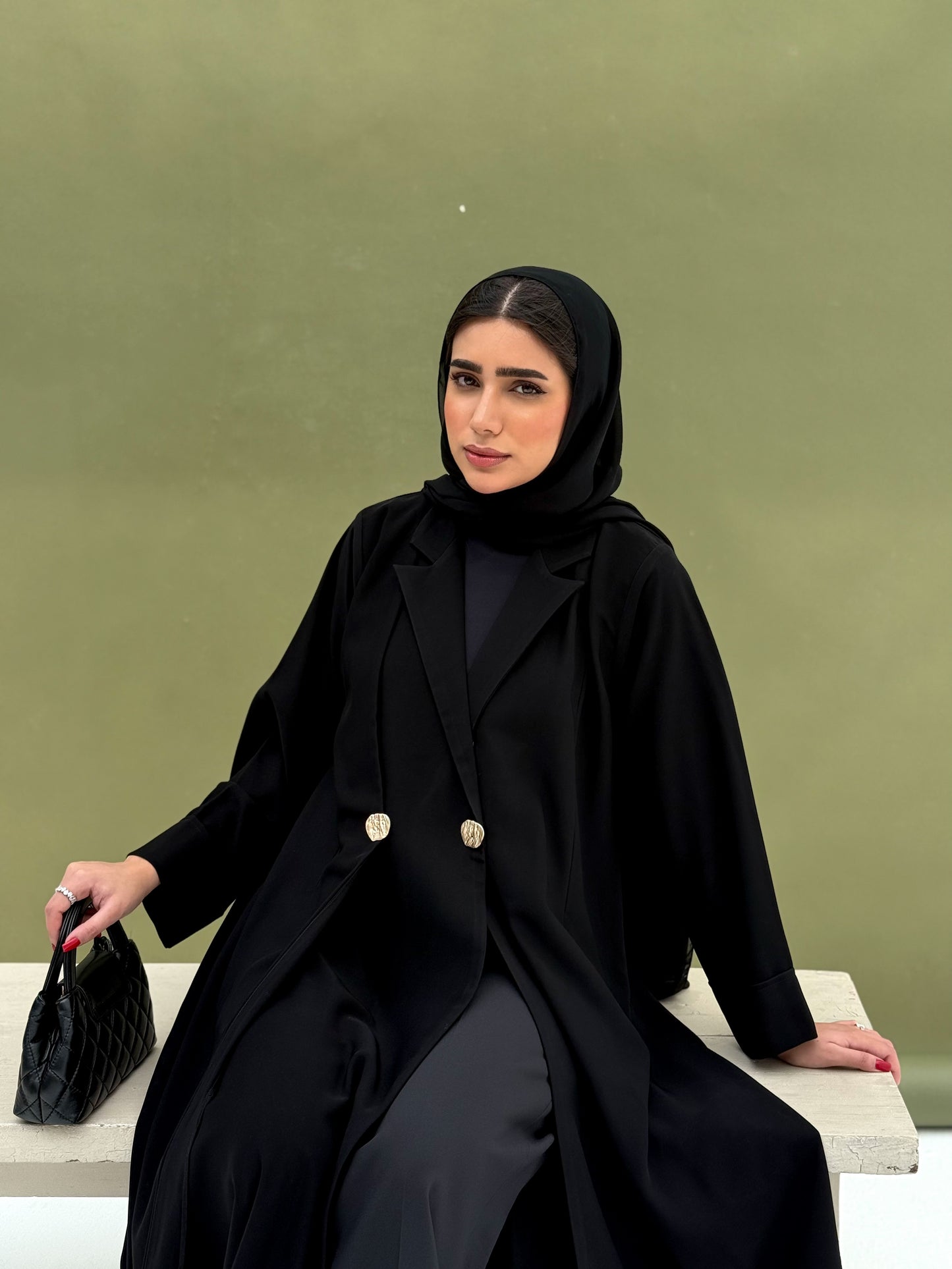 A black collar abaya, suitable for work