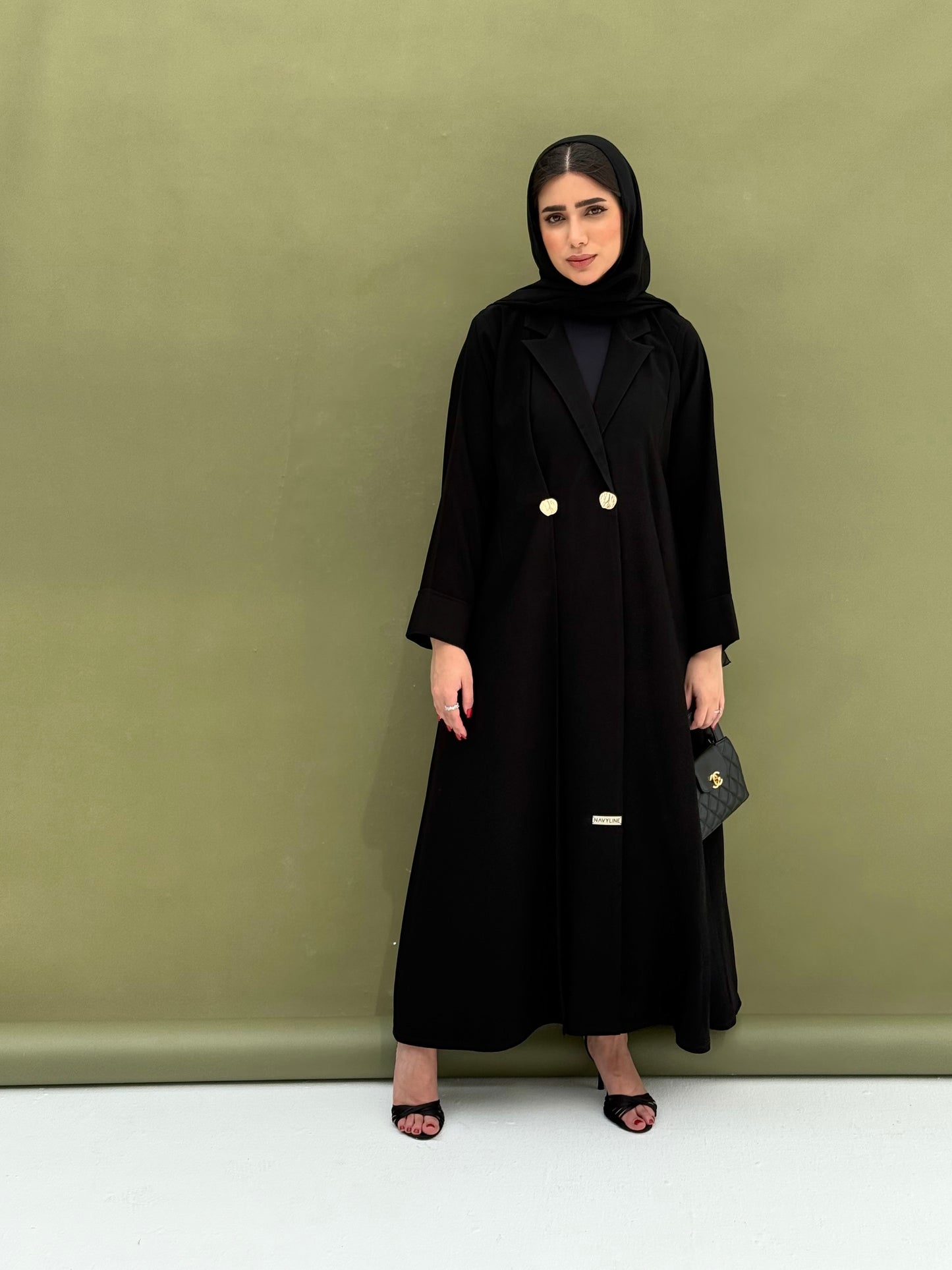 A black collar abaya, suitable for work
