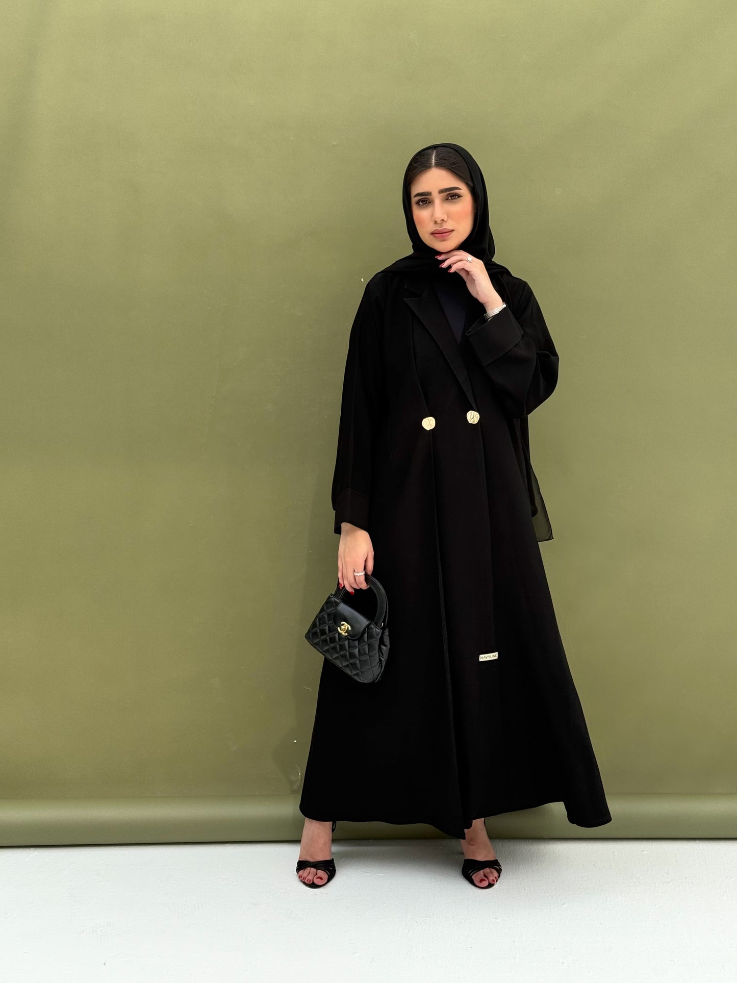 A black collar abaya, suitable for work